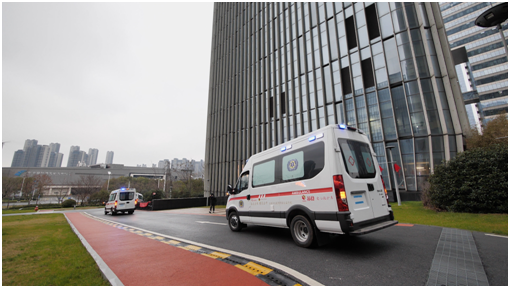 春天會(huì)來(lái)，櫻花會(huì)開(kāi) | 三輛負(fù)壓式救護(hù)車(chē)，第三